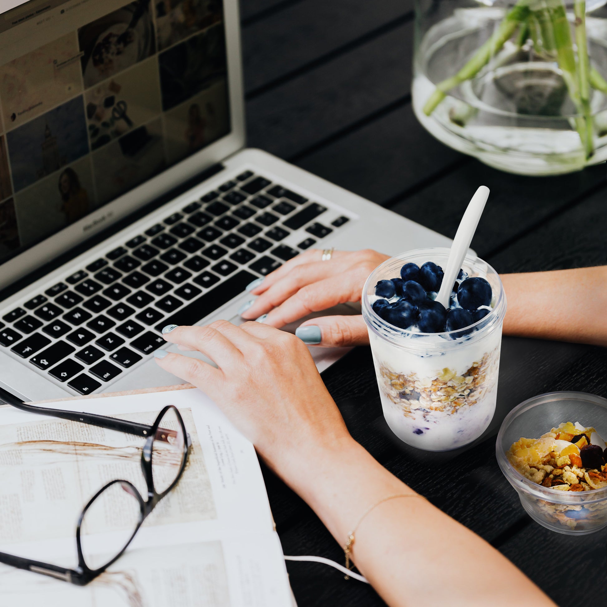 On the Go Snack Cup - White - Felli Official